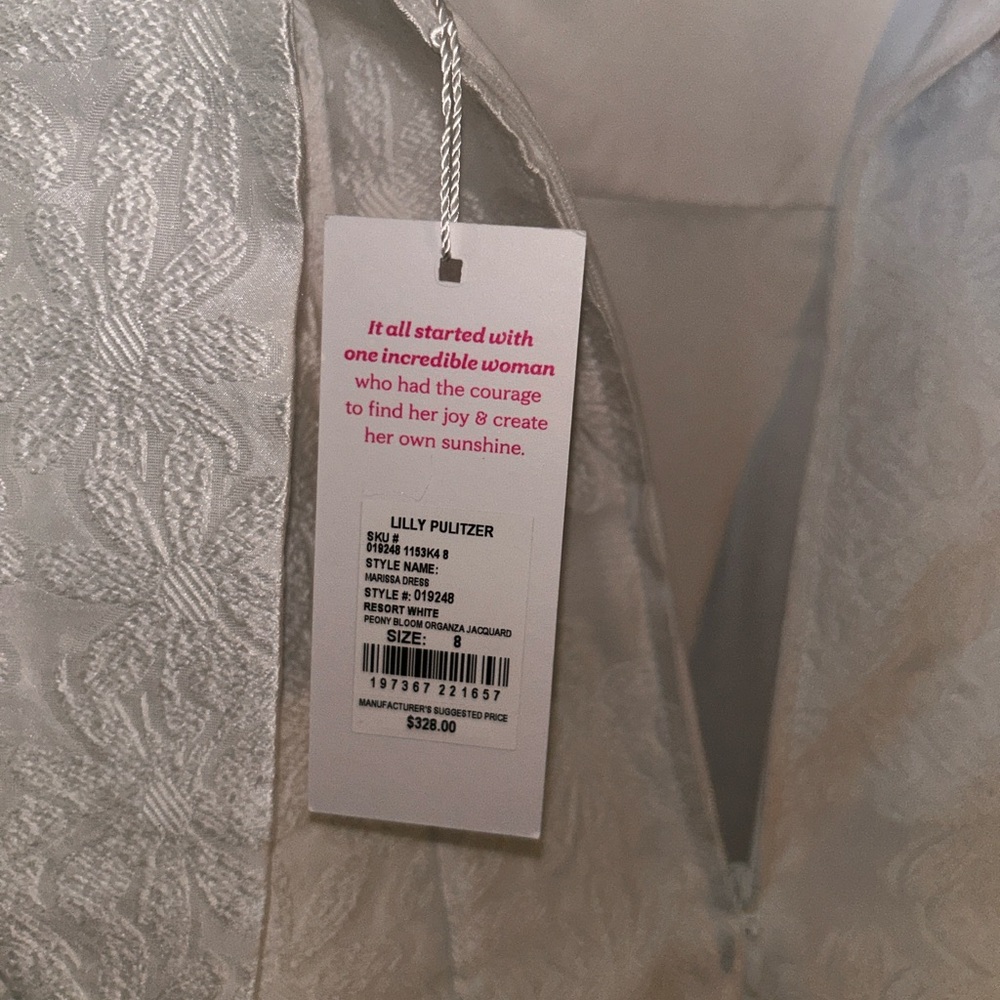 Lilly Pulitzer Amra Dress in Resort White Floral Jacquard - Picture 2 of 4